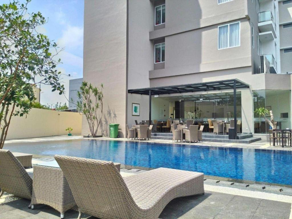 Horison Hotel Sukabumi Exterior photo