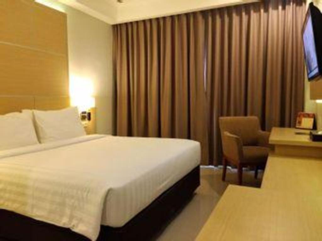 Horison Hotel Sukabumi Exterior photo
