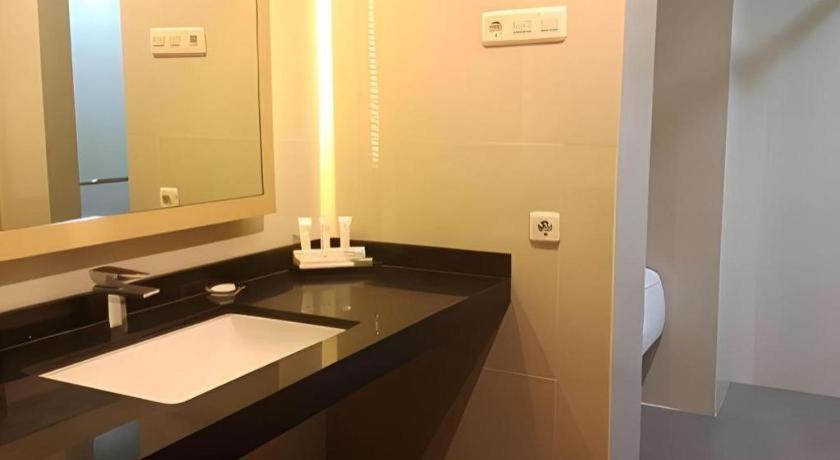 Horison Hotel Sukabumi Exterior photo