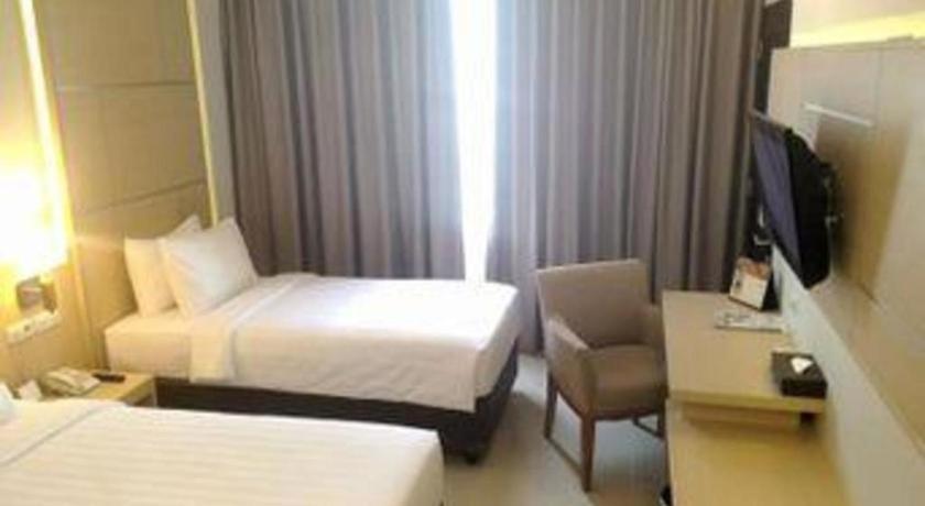 Horison Hotel Sukabumi Exterior photo