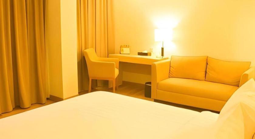 Horison Hotel Sukabumi Exterior photo
