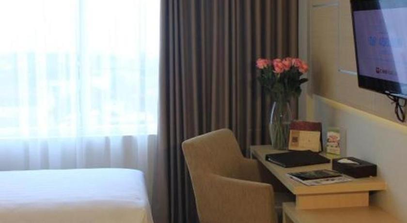 Horison Hotel Sukabumi Exterior photo