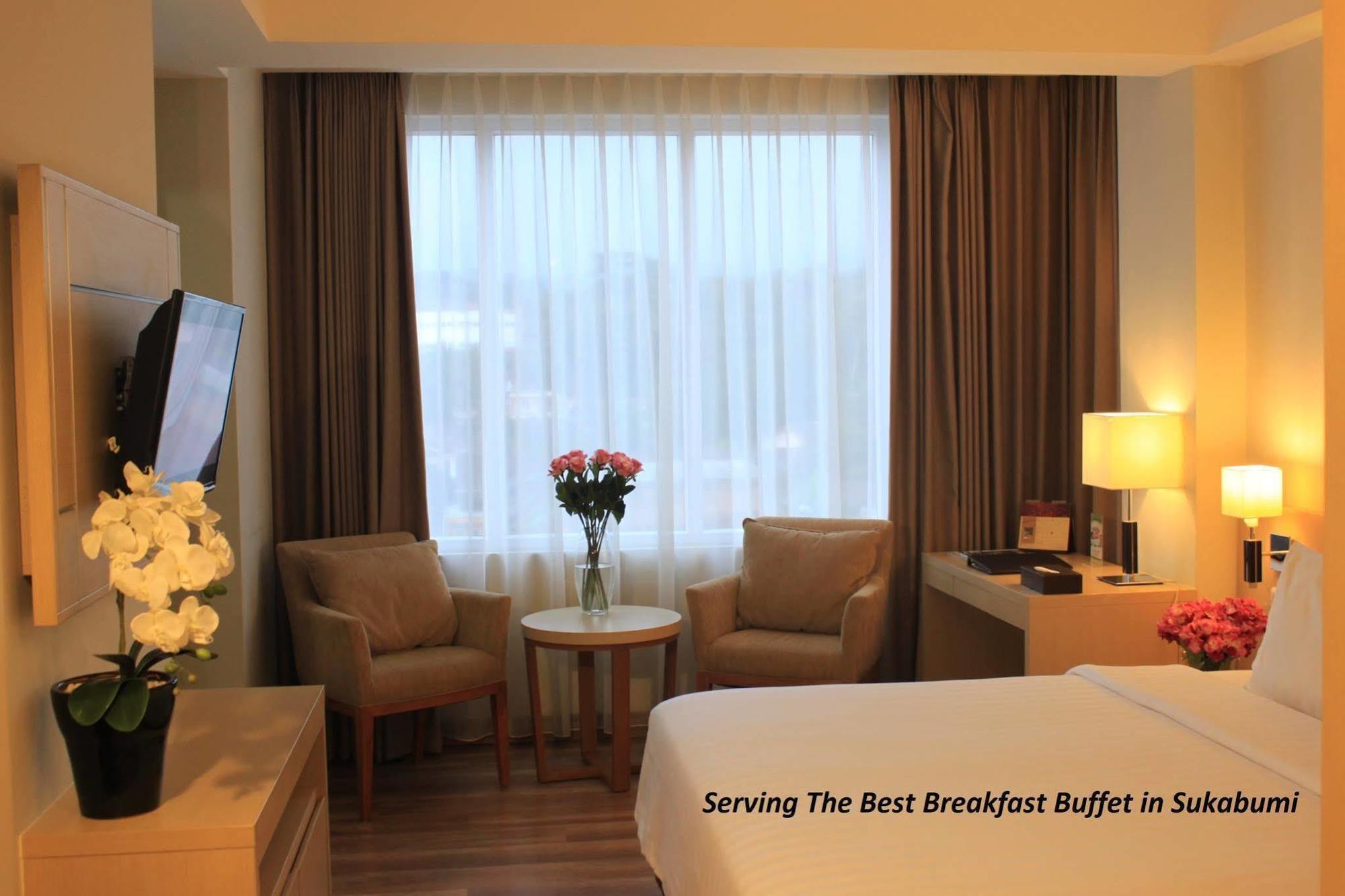 Horison Hotel Sukabumi Exterior photo